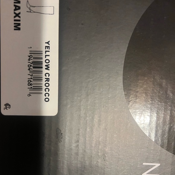 Nine West Yellow Heeled Boots knee Tall BNWT - Picture 3 of 3